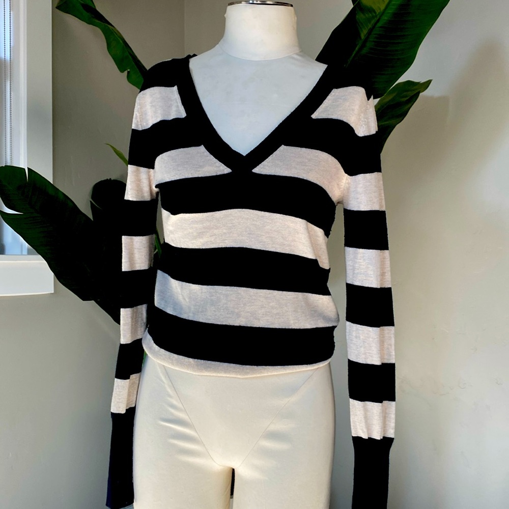 Mossimo black and beige stripped v-neck light sweater